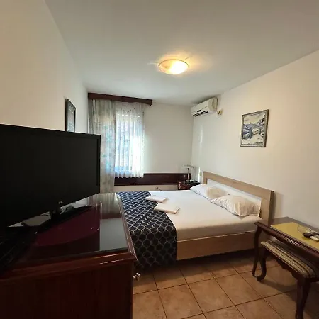 Hotel Beatrix Lux 3*